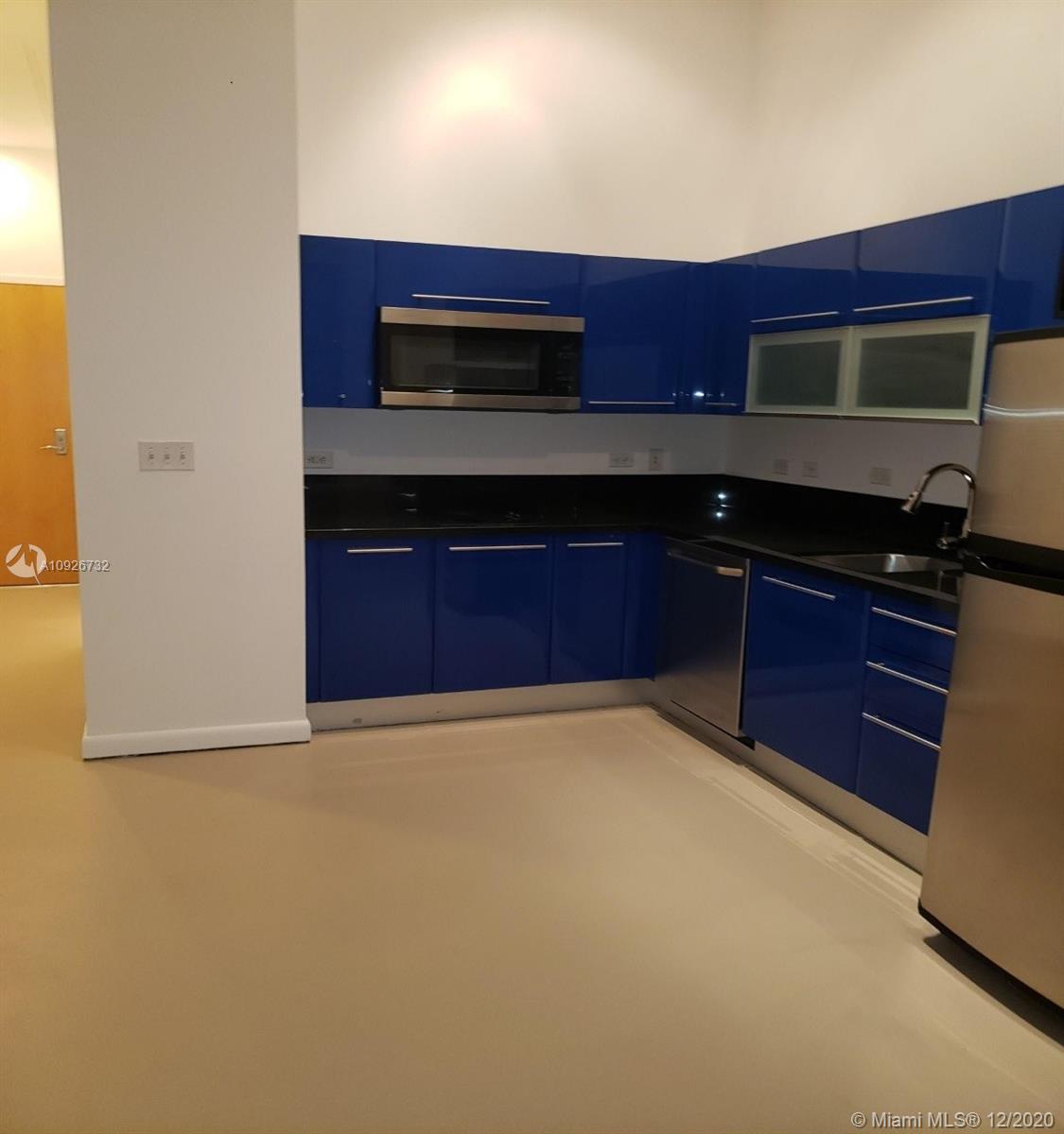 VIZCAYNE - Residential Lease