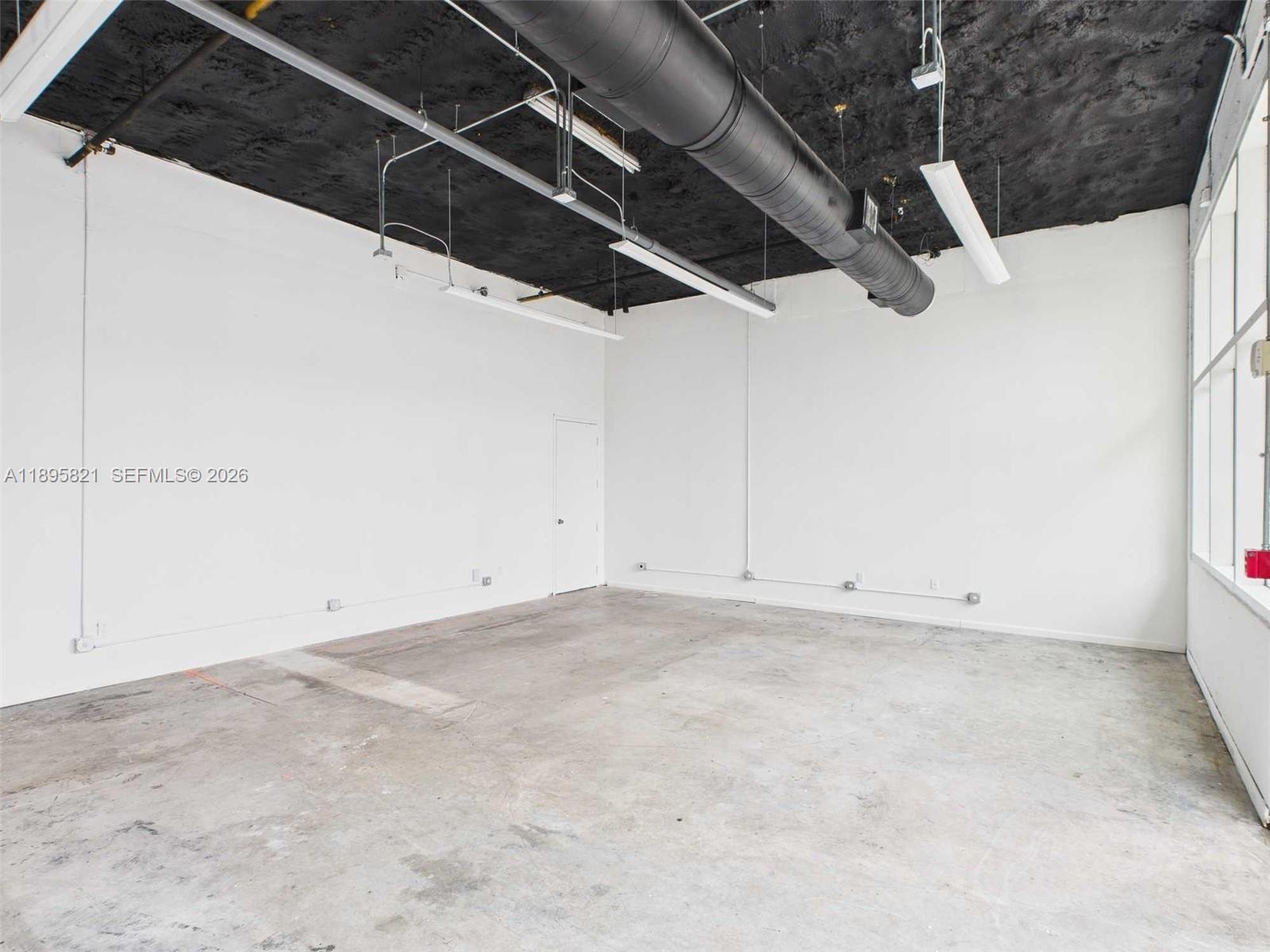 321 NE 26th St CU-02