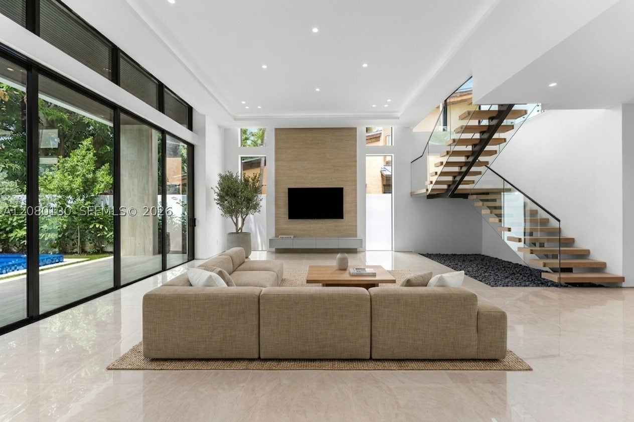 340 SW 20th Road