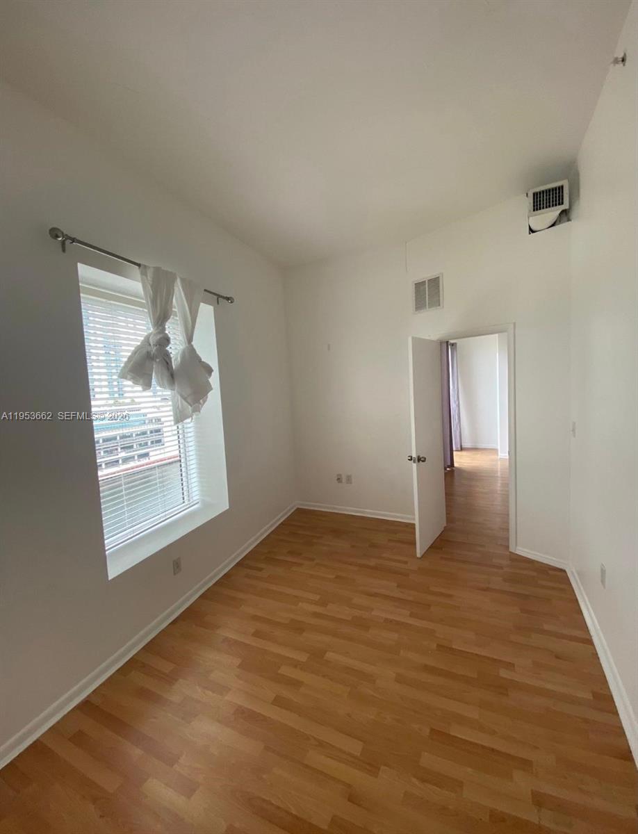 NEO CONDO - Residential