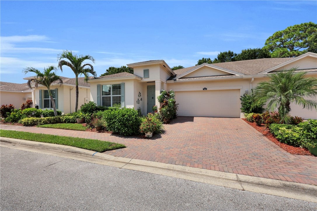 7414 Oakridge Place