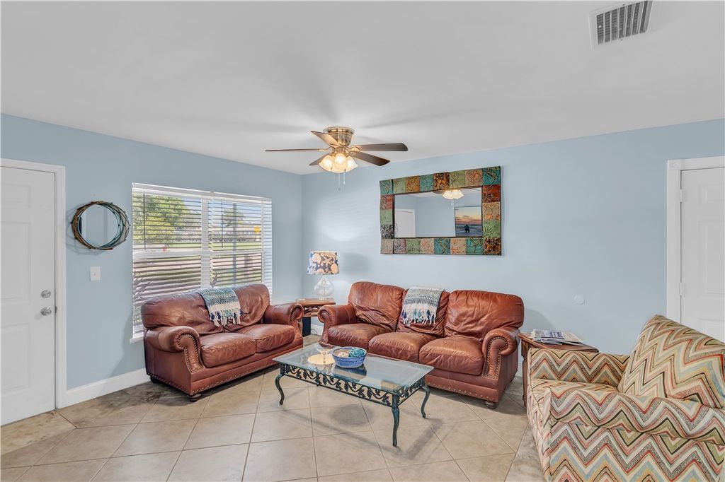 Photo of 1630 6th Avenue, Vero Beach, FL 32960 (MLS # 291665)