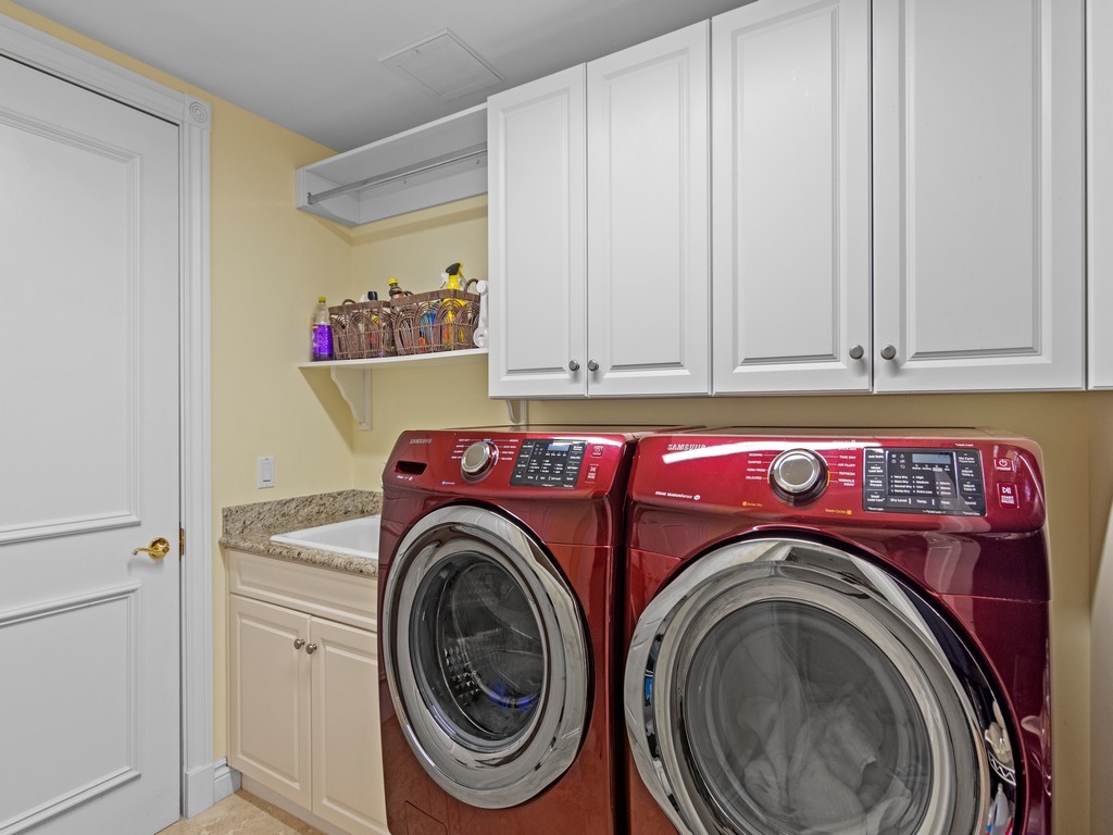 Vero Beach, Florida, 32963, United States, 4 Bedrooms Bedrooms, ,4 BathroomsBathrooms,Residential,Active,1953600