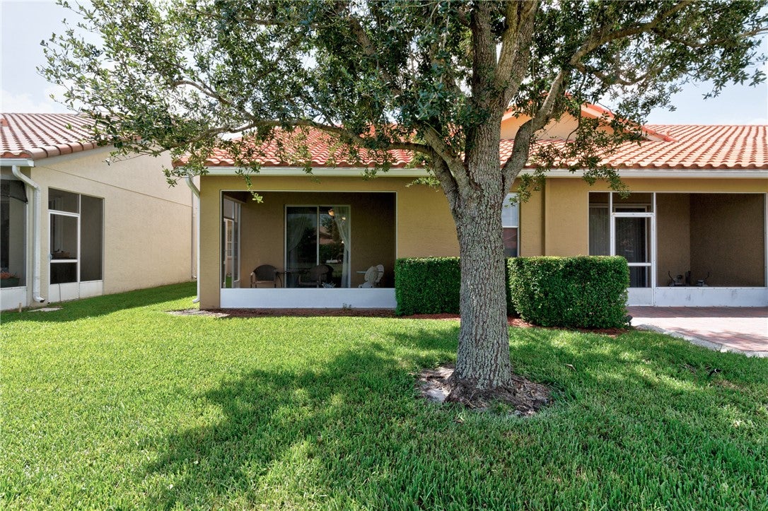 6380 Oxford Circle 104D
