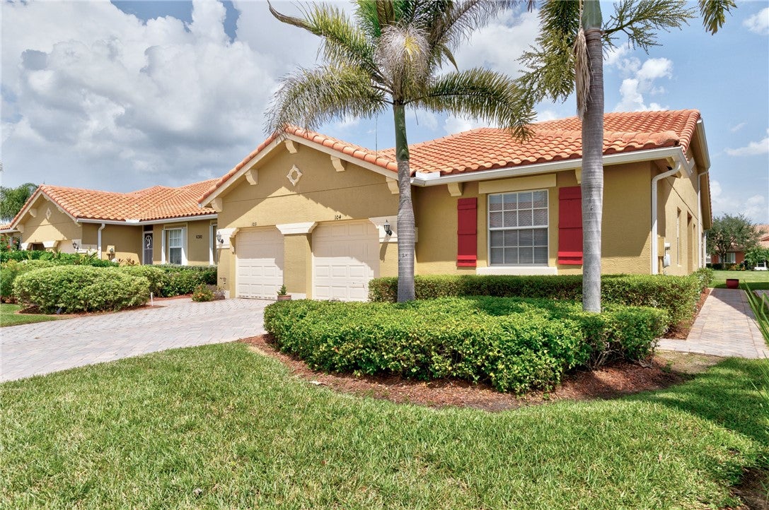 6380 Oxford Circle 104d, Vero Beach