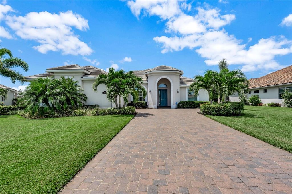 Photo of 3068 Berkley Square Way, Vero Beach, FL 32966 (MLS # 290785)