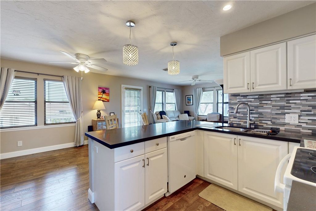 Photo of 605 Timber Ridge Trail SW #202, Vero Beach, FL 32962 (MLS # 291162)