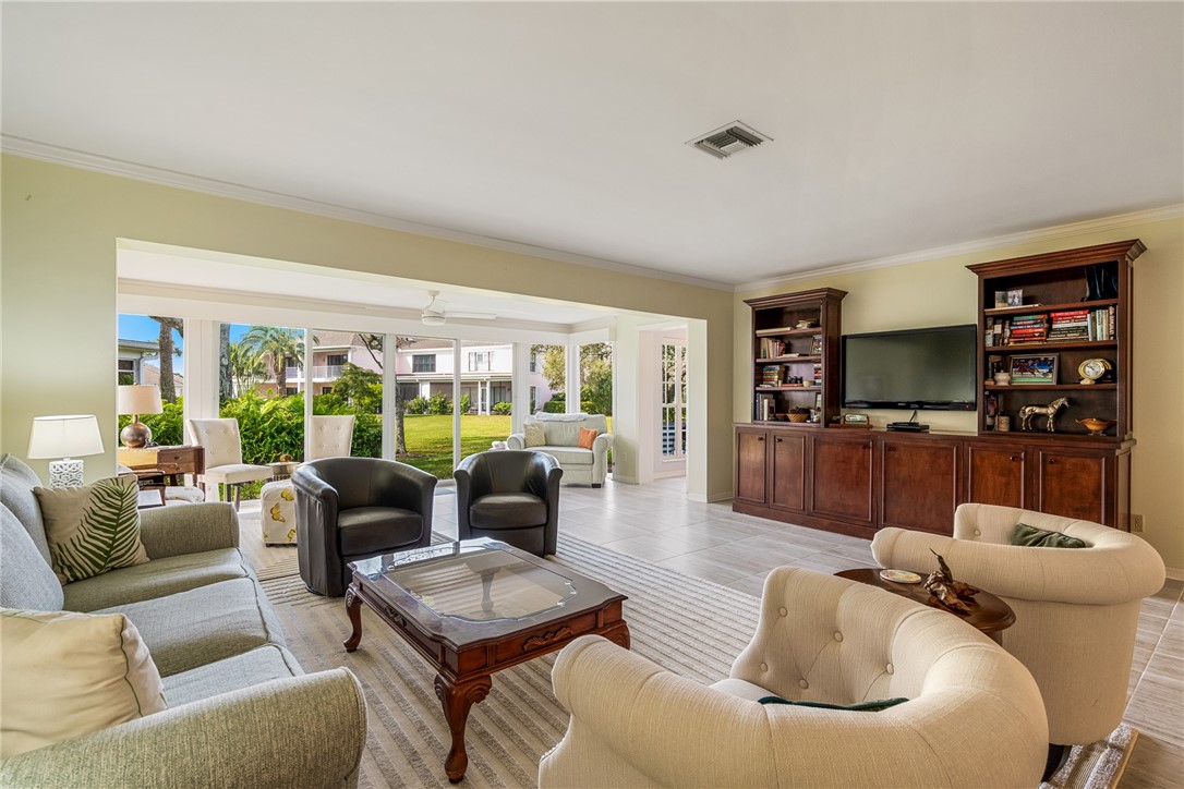 300 Harbour Drive 300-B