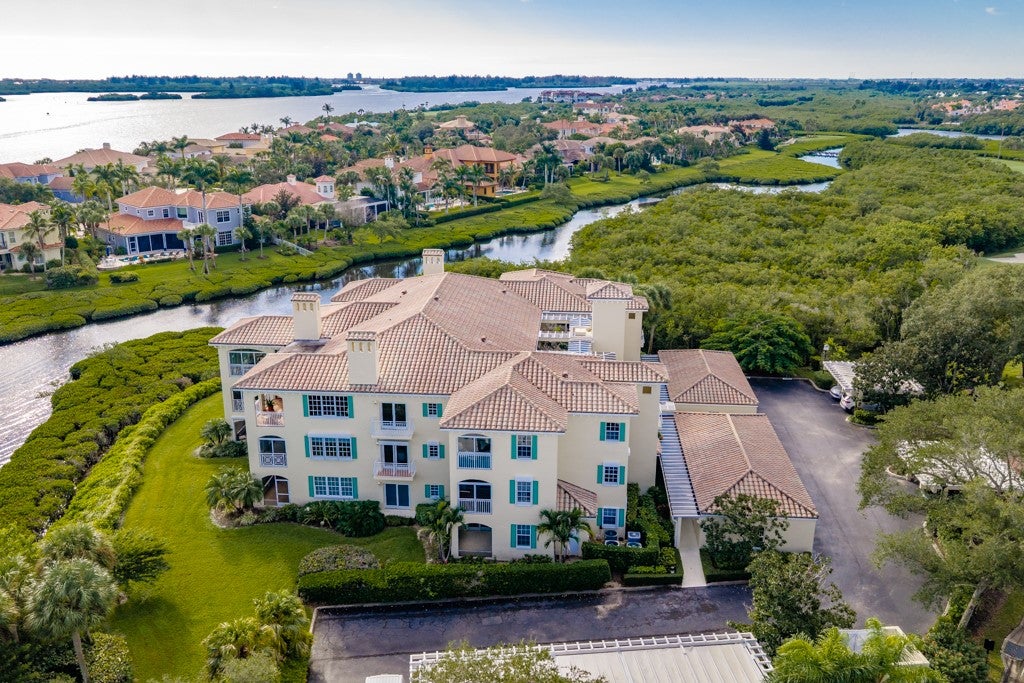 5250 E Harbor Village Drive 301/302