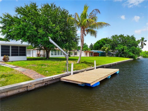 241 14th Place, Vero Beach, FL 32960