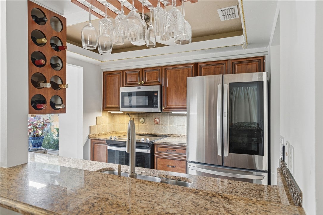 1320 Coral Park Lane 301