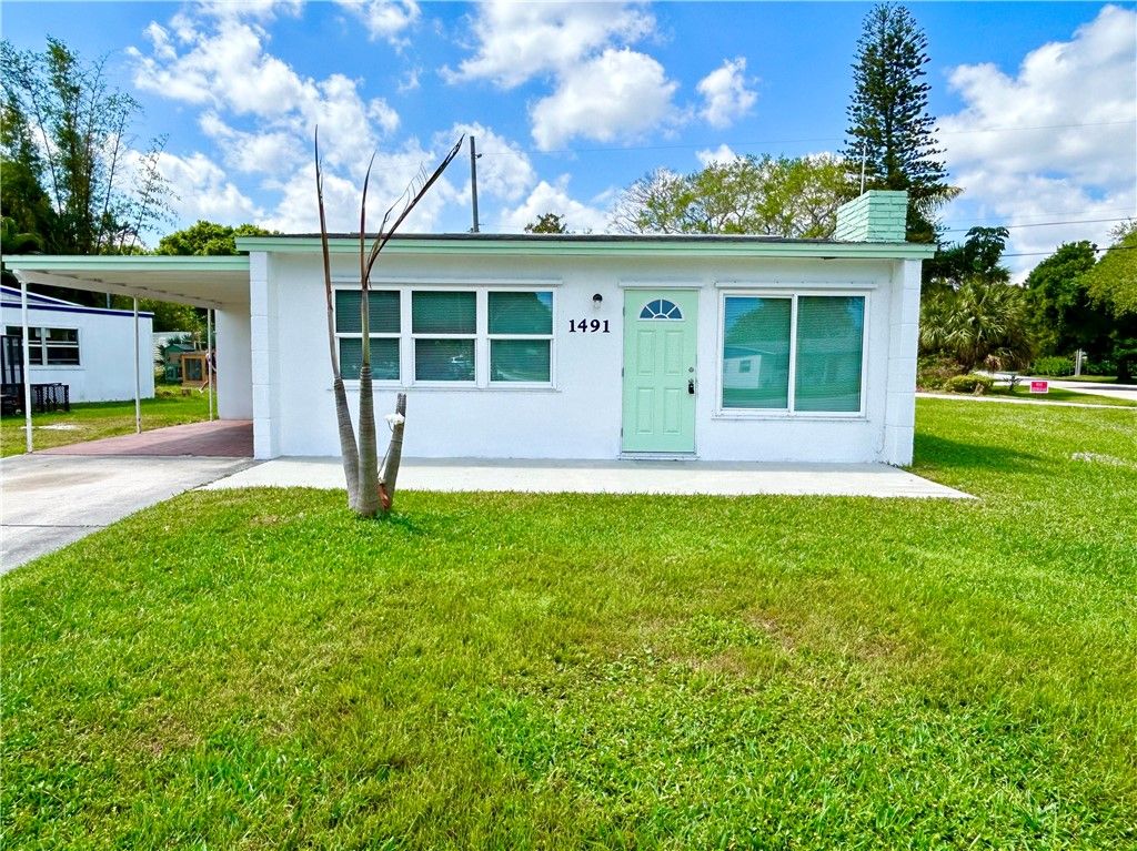 Photo of 1491 4TH Court, Vero Beach, FL 32960 (MLS # 291204)