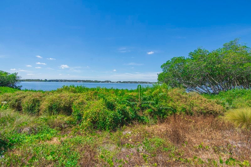 9265 W Marsh Island Drive