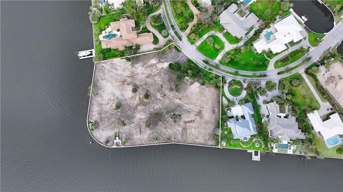 510 & 512 River Drive