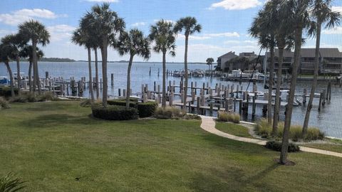 1903 Bay Road 206 Vero Beach FL 32963