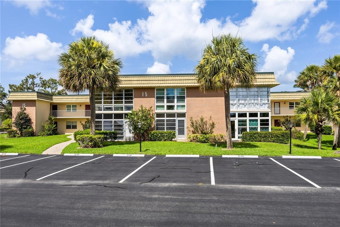 15 Vista Gardens Trail 207, Vero Beach