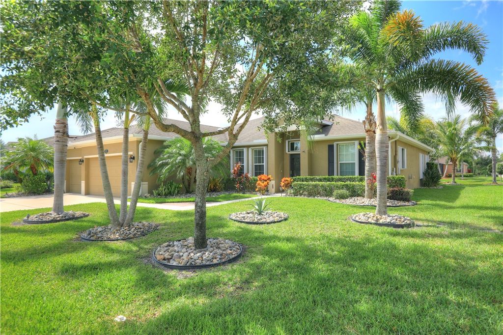 Photo of 337 Sebastian Crossings Boulevard, Sebastian, FL 32958 (MLS # 289620)