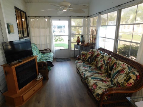 809 Tamarind Circle, Barefoot Bay, FL 32976