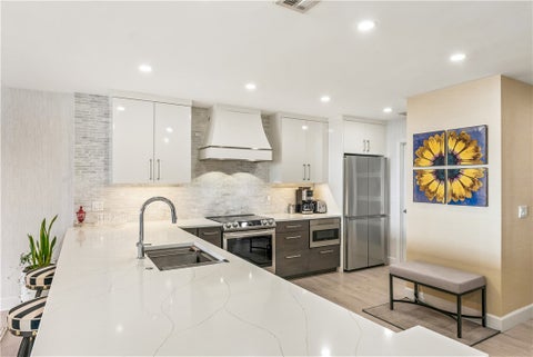 5558 Highway A1a 307, Indian River Shores, FL 32963