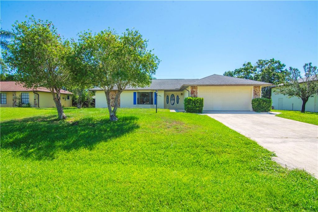 Photo of 601 Glencove Street, Sebastian, FL 32958 (MLS # 290483)