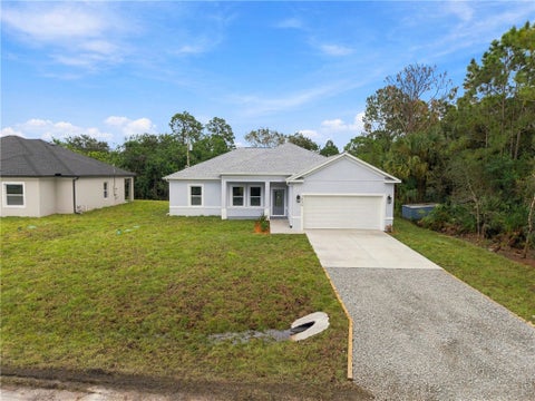 7956 104th Avenue, Vero Beach, FL 32967