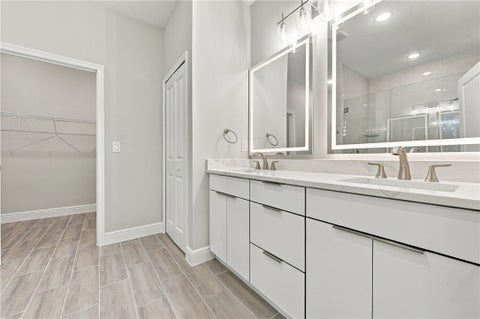 7956 104th Avenue, Vero Beach, FL 32967