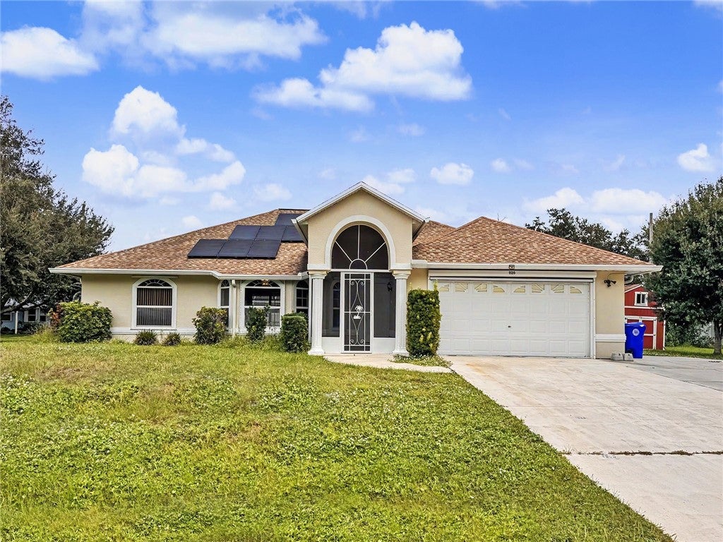 1120 Fairfield Lane
