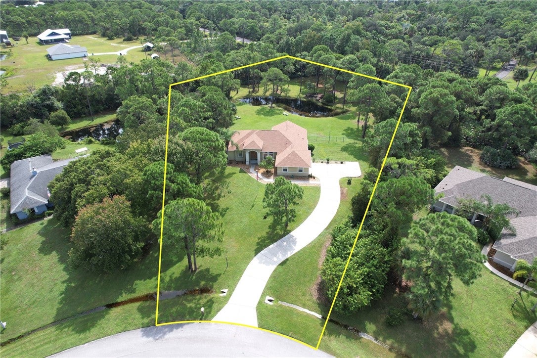 4572 Hunters Run Circle, Grant Valkaria