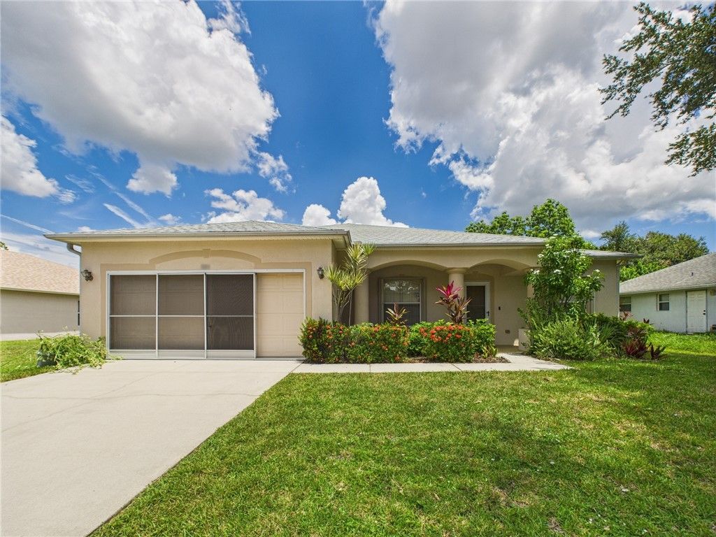 Photo of 826 Riviera Avenue, Sebastian, FL 32958 (MLS # 290067)