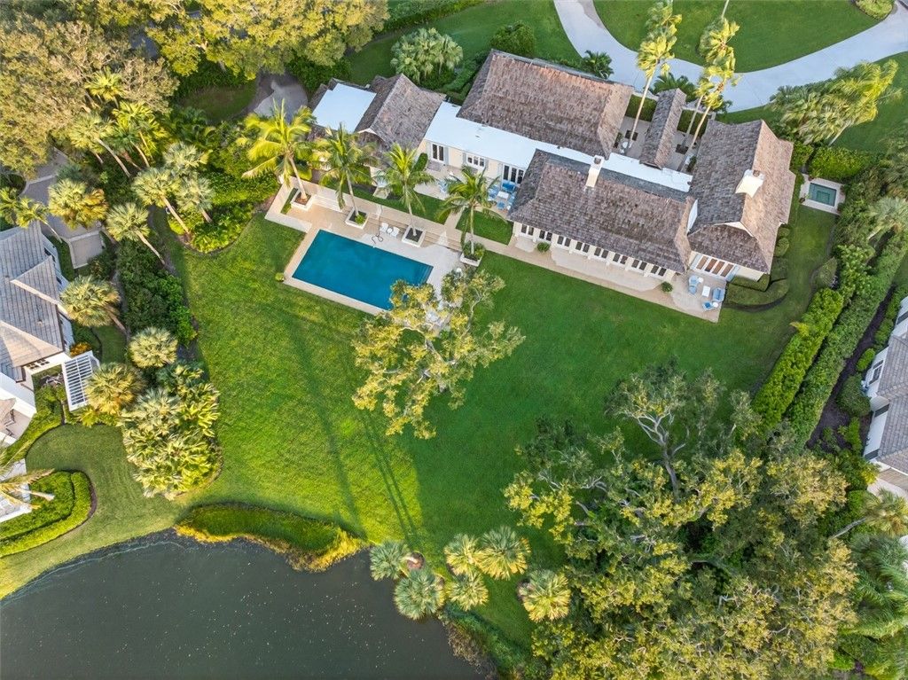 Photo of 260 Island Creek Drive, Vero Beach, FL 32963 (MLS # 291760)