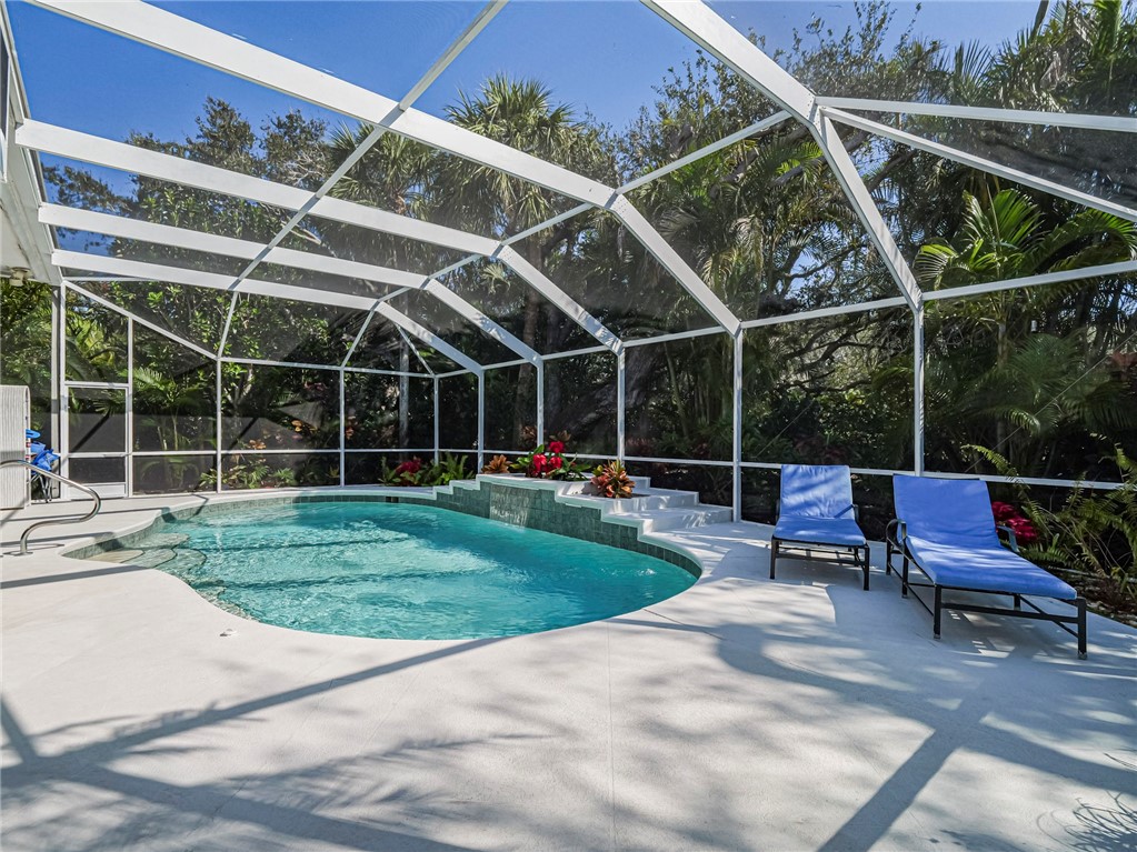 120 N White Jewel Court