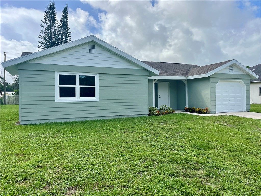 Photo of 965 Highland Drive SW, Vero Beach, FL 32962 (MLS # 291604)