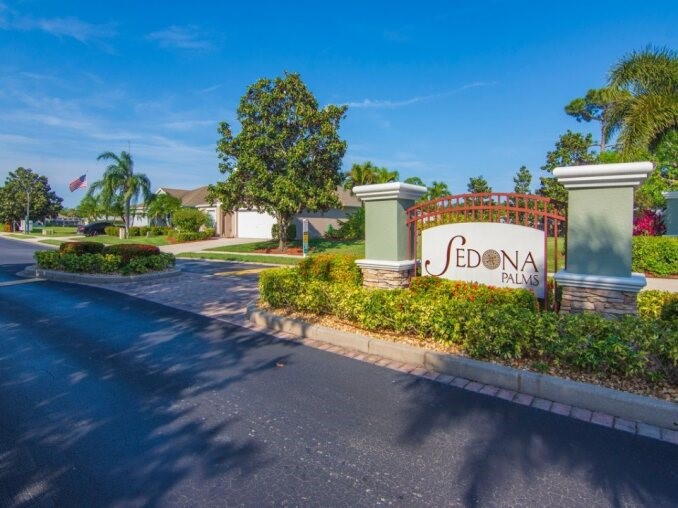 835 Greenleaf Circle