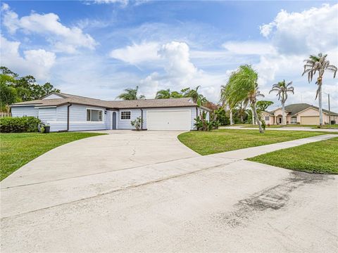 Property photo of 901 Beach Lane, Sebastian, FL 32958
