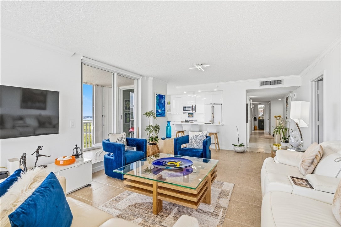 5049 N Highway A1a 1802