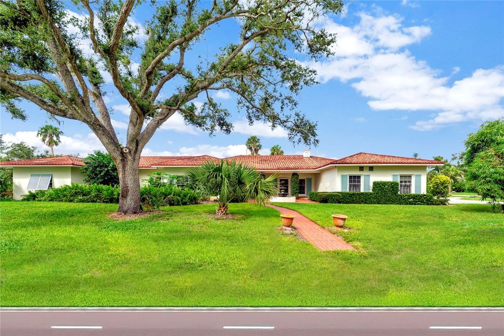 Photo of 3655 Flamingo Drive, Vero Beach, FL 32963 (MLS # 291522)