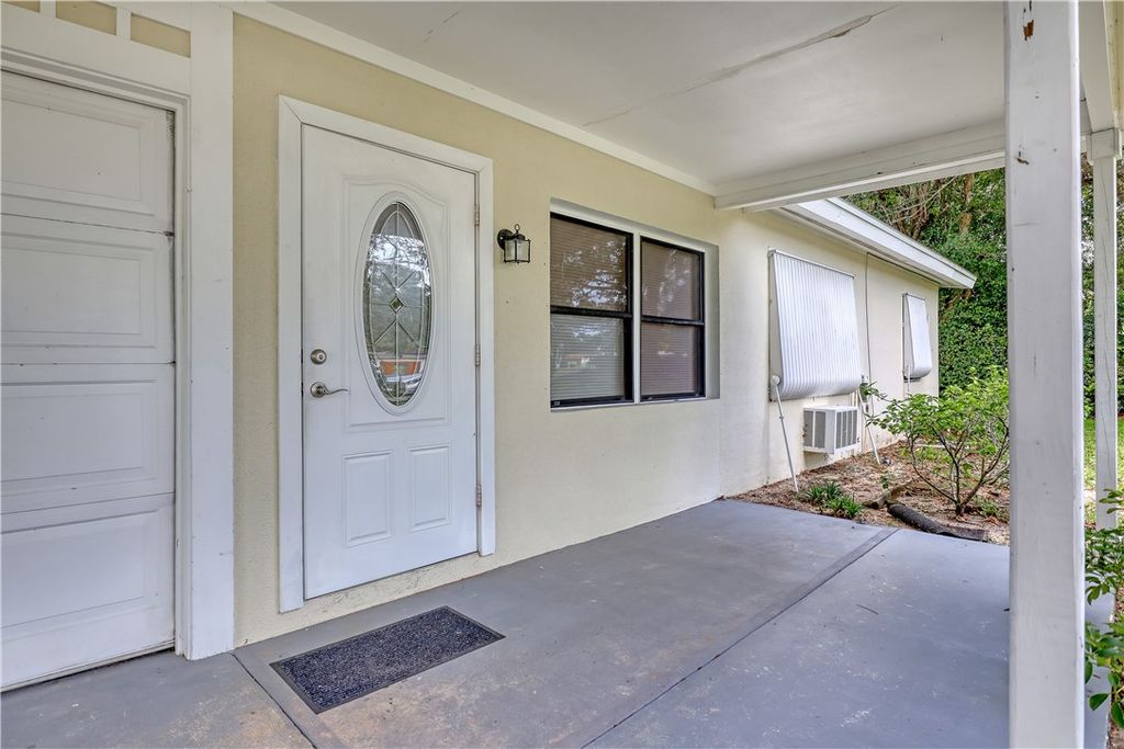 Photo of 1915 47th Avenue, Vero Beach, FL 32966 (MLS # 291667)