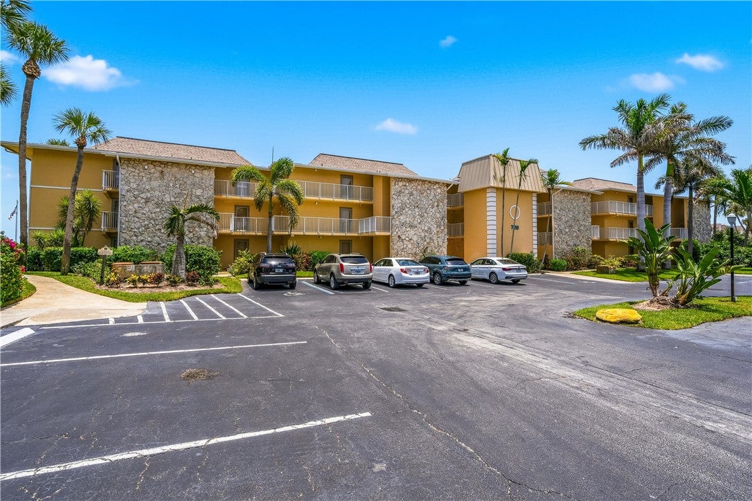 2400 S Ocean Drive 711