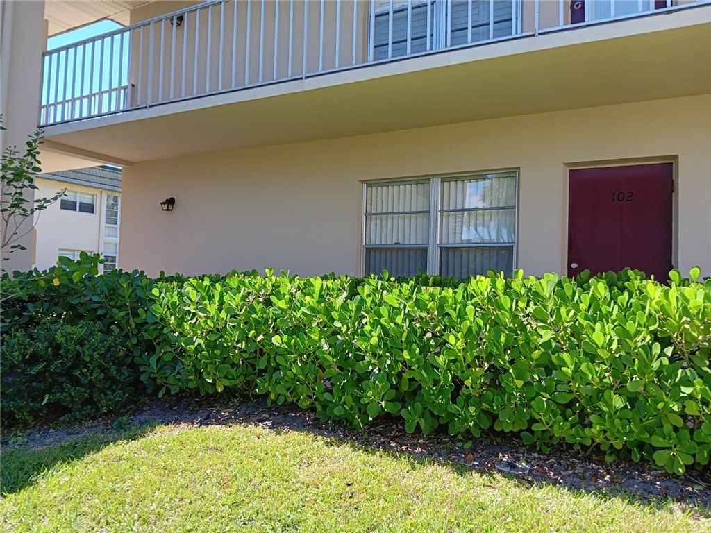 Photo of 18 Vista Gardens Trail #102, Vero Beach, FL 32962 (MLS # 291323)