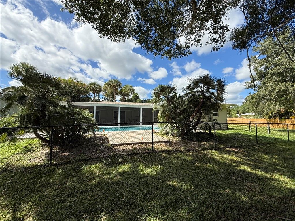 Photo of 1880 36th Avenue, Vero Beach, FL 32960 (MLS # 292049)
