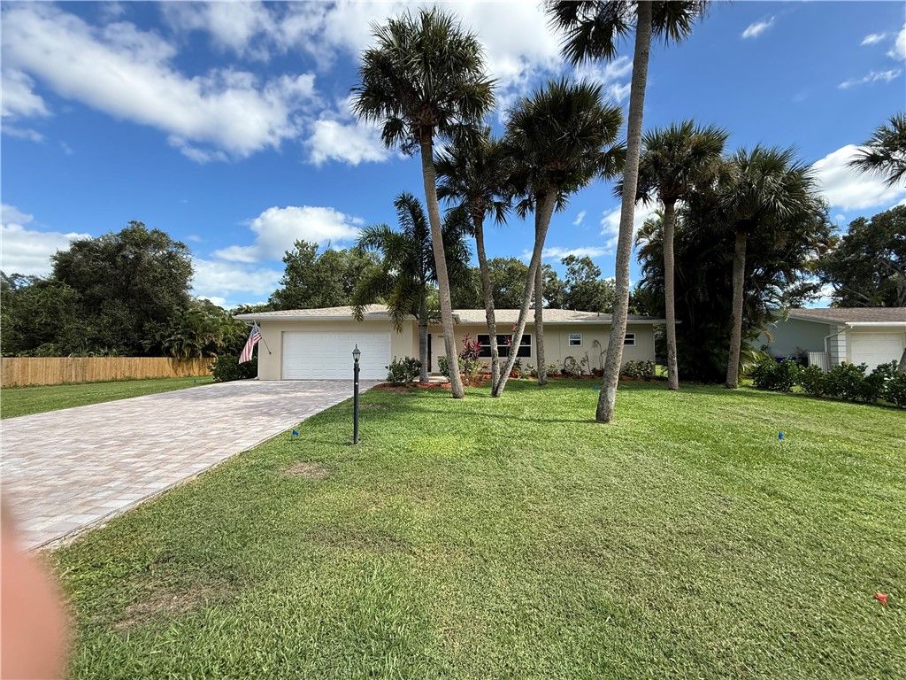 Photo of 1880 36th Avenue, Vero Beach, FL 32960 (MLS # 292049)