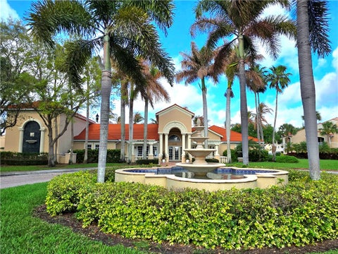 1590 S 42nd Circle 104, Vero Beach, FL 32967