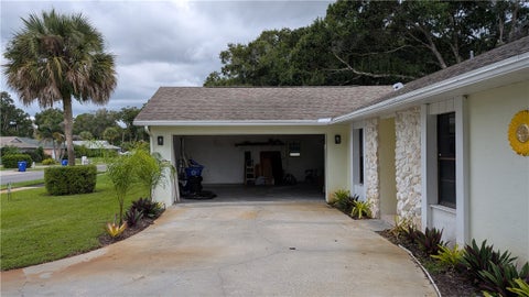 2820 21st Lane, Vero Beach, FL 32960