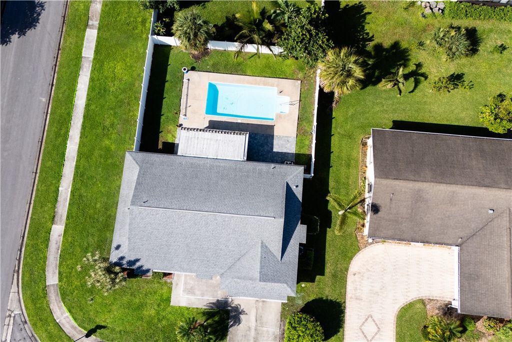 Photo of 2490 4th Place, Vero Beach, FL 32962 (MLS # 291754)