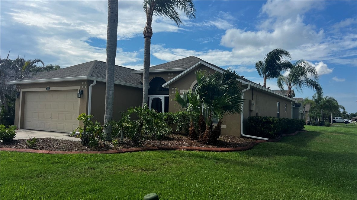 1995 Snapdragon Drive Nw, Palm Bay