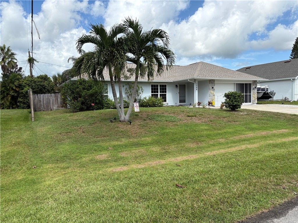Photo of 1086 Phelps Street, Sebastian, FL 32958 (MLS # 290654)