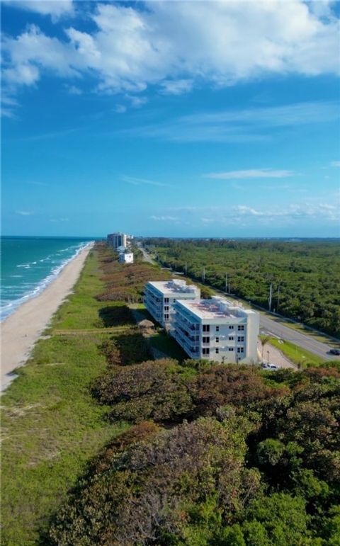 A home in North Hutchinson Island