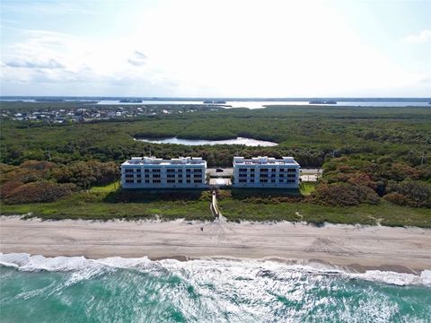 A home in North Hutchinson Island