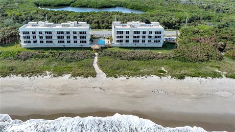 A home in North Hutchinson Island