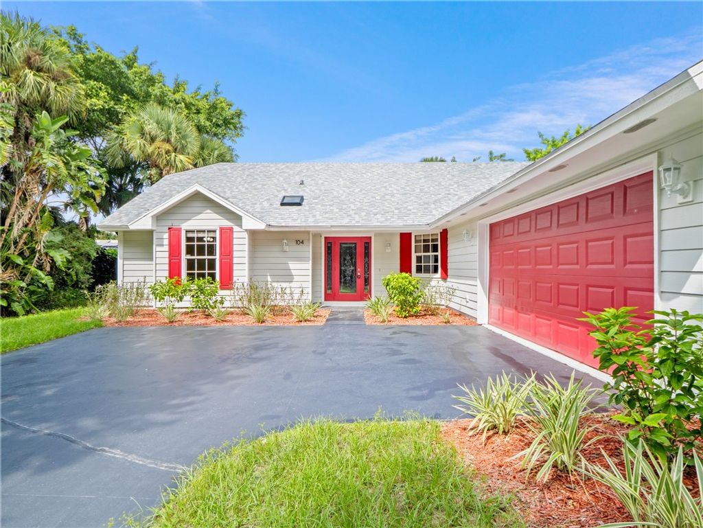 Photo of 104 Bryant Court, Sebastian, FL 32958 (MLS # 291596)